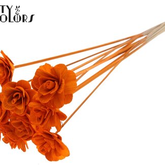 QC Shola Houten Roos op stok | Kleur: Oranje | Shola Beetal Rose Bijsteker | Diameter roos 6 centimeter | Lengte bijsteker ± 50 centimeter | 10 bijstekers per bos