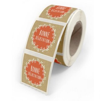 4A Sticker Label met tekst “Bonne Dégustation” | Kleur: Rood | Breedte 40 millimeter | Hoogte 35 millimeter | Per 500 stickers