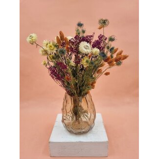 MyFlowers Boeket droogbloemen "Scent of Sparkle" | Lengte ± 50 centimeter | Met zalmkleurige en naturelle droogbloemen