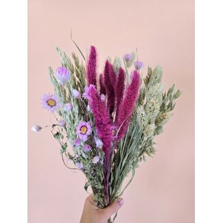 MyFlowers Boeket droogbloemen "Royal Love" | Lengte ± 50 centimeter | Met roze en naturelle droogbloemen