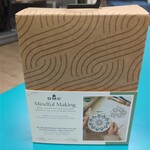 DMC Borduurpakket - Mindful Making - The Mindful Mandala Embroidery Duo Kit