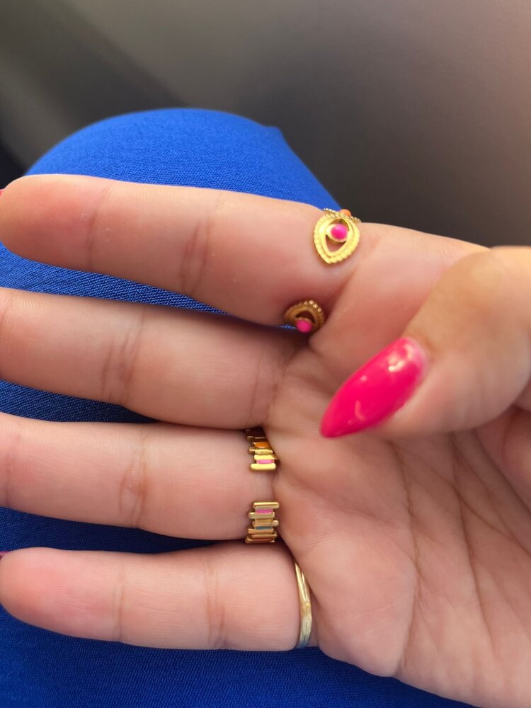 Multicolor ring goud