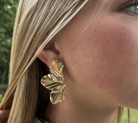 Halve bloem oorbel goud