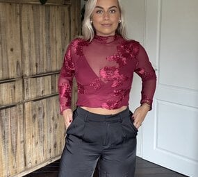 Top  Cleo rood
