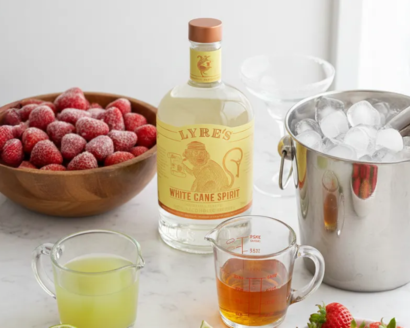 Een Strawberry Daiquiri Mocktail met Lyre's 