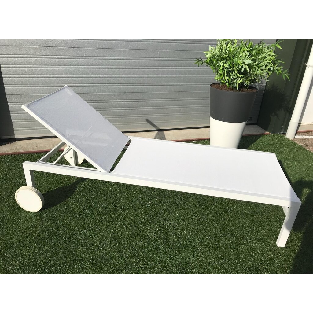 Ligbedshop Aluminium extra hoog ligbed Martinez projectsample