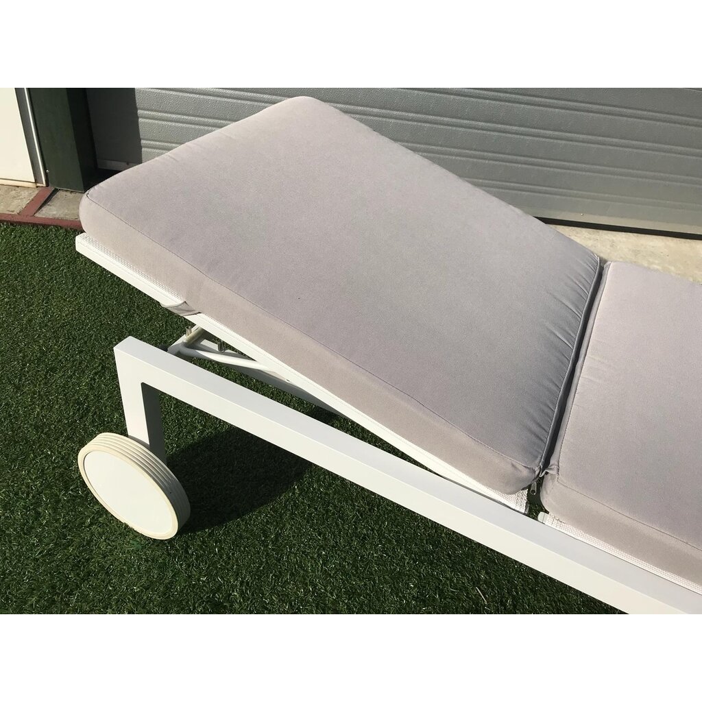 Ligbedshop Aluminium hoog ligbed Martinez met buitenkussen