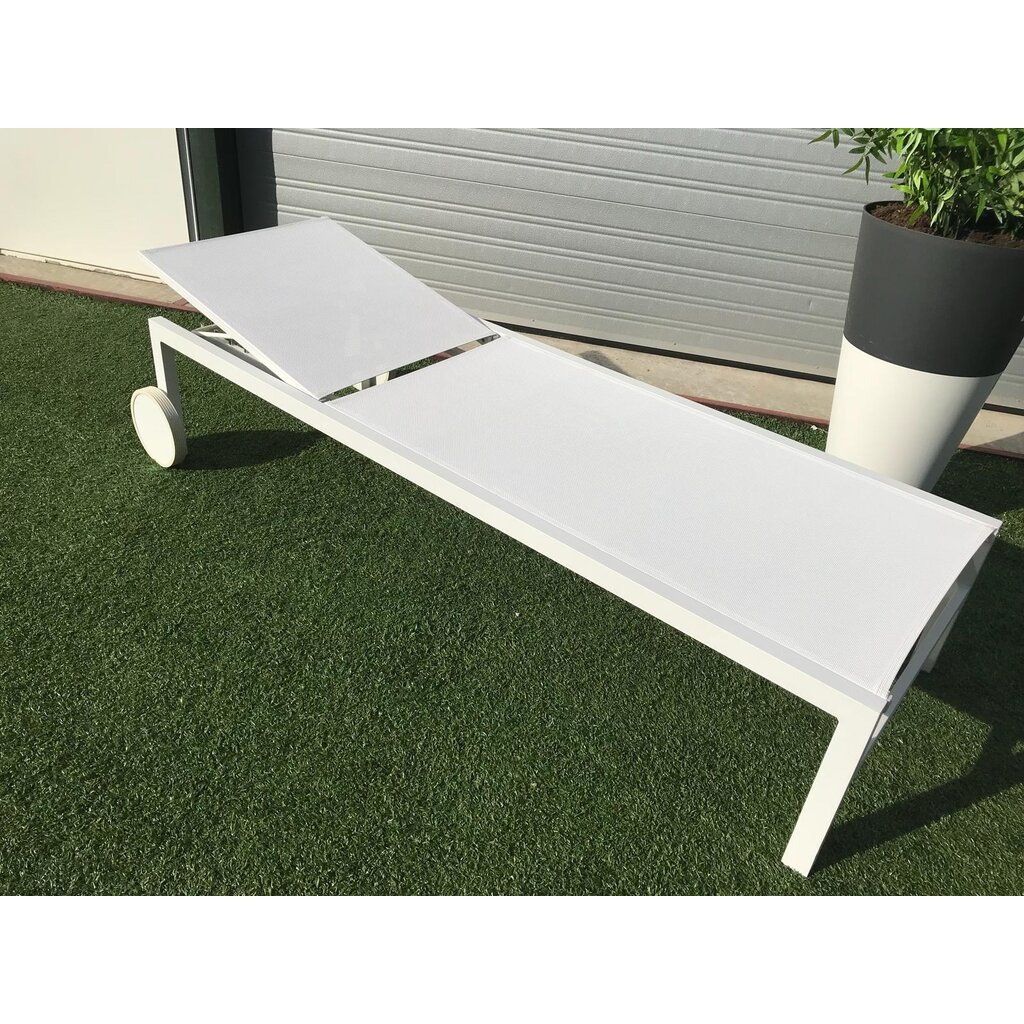 Ligbedshop Aluminium extra hoog ligbed Martinez projectsample