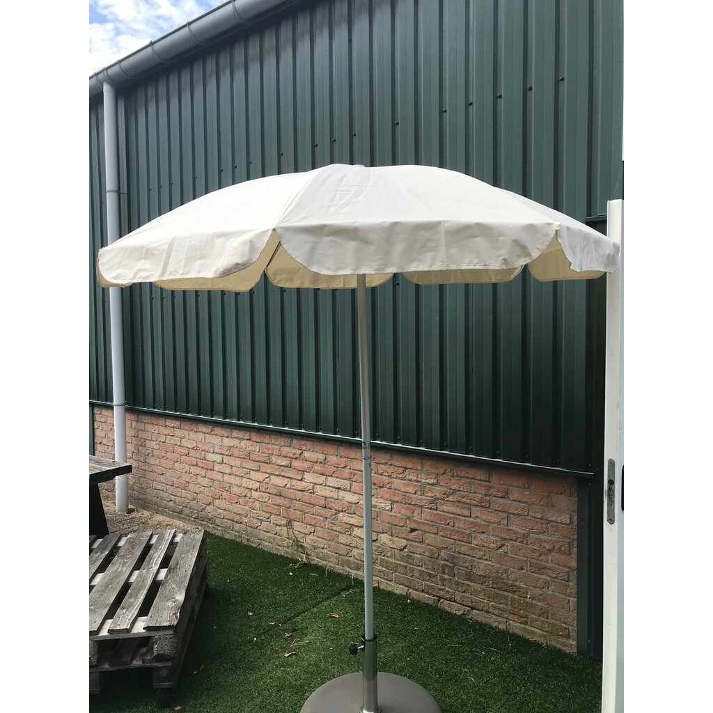 Ligbedshop Lusso parasol met ecru doek en aluminium staander