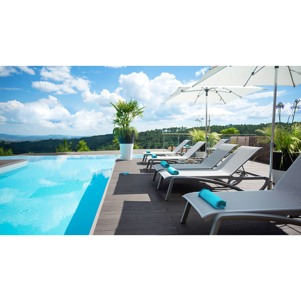 Grosfillex Parasol Sunset 200x200 SALE