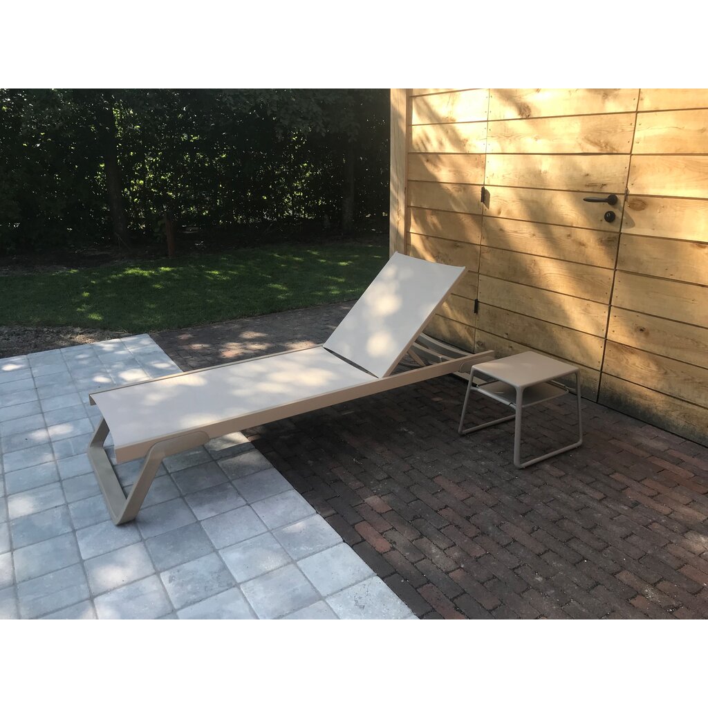 Siesta Ligbed Tropic aluminium frame en kunststof poten met textileen