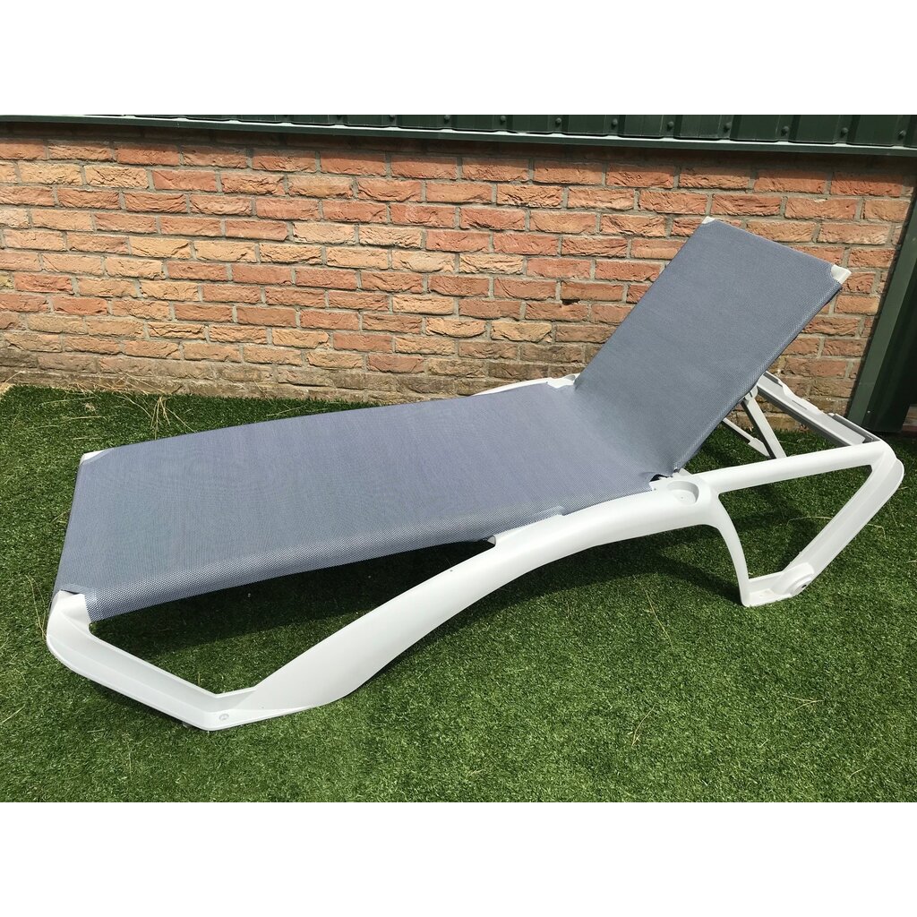 Resol Ligbed Marina Club gekleurd frame met textileen