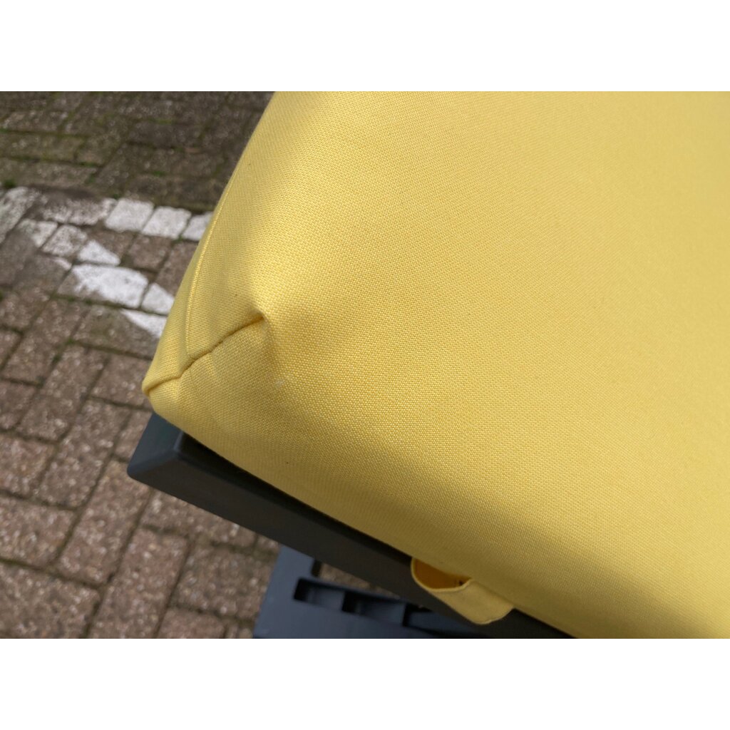 Ligbedshop Ligbedkussen strak Sunbrella comfort 8cm dikte geel