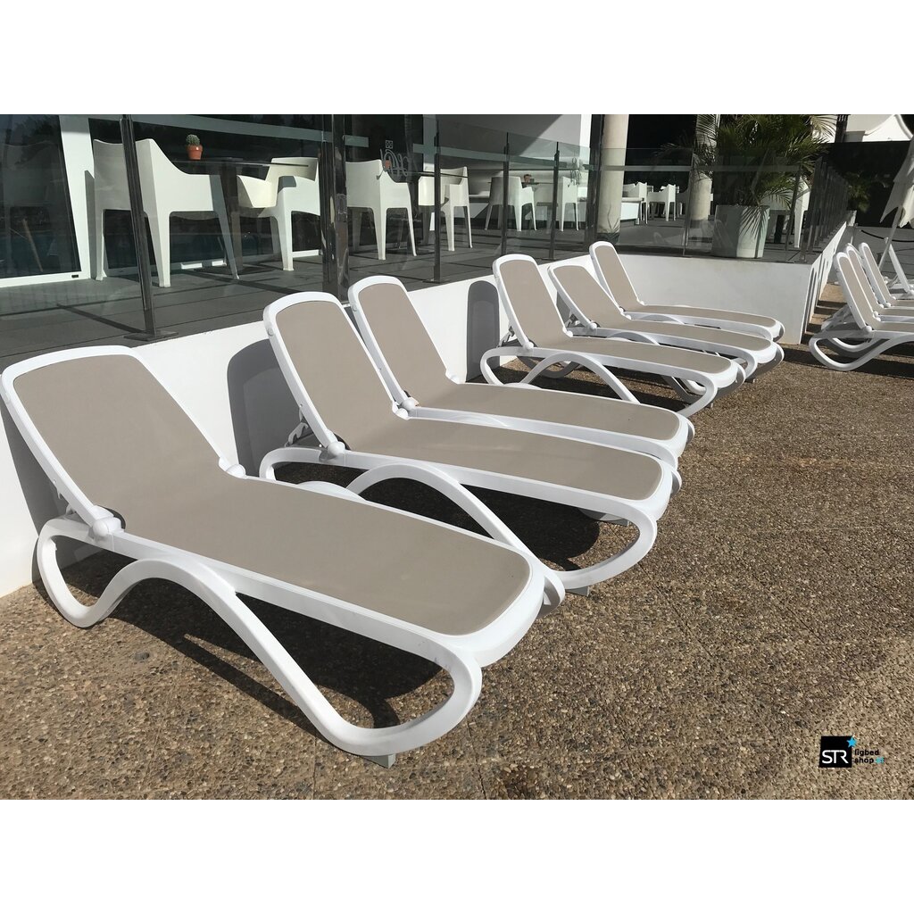 Nardi Ligbed Omega wit frame - textileen extra hoog