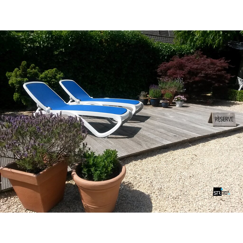 Nardi Ligbed Omega wit frame - textileen extra hoog
