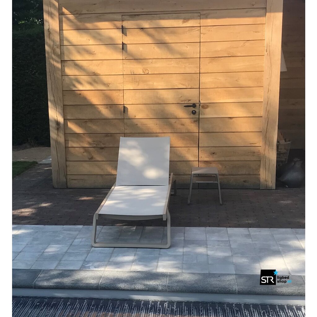 Siesta Ligbed Tropic aluminium en kunststof delen met textileen