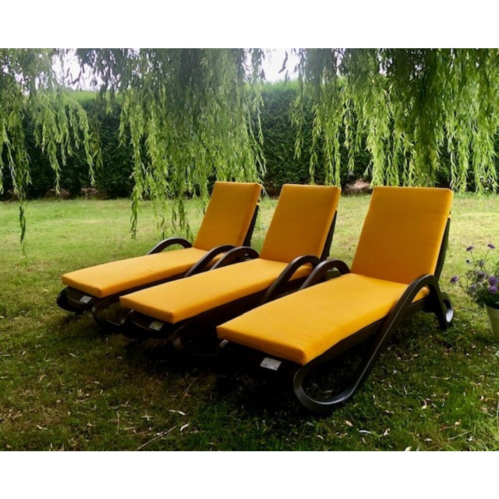 Ligbedshop Strak afgewerkt dralon stof ligbedkussen