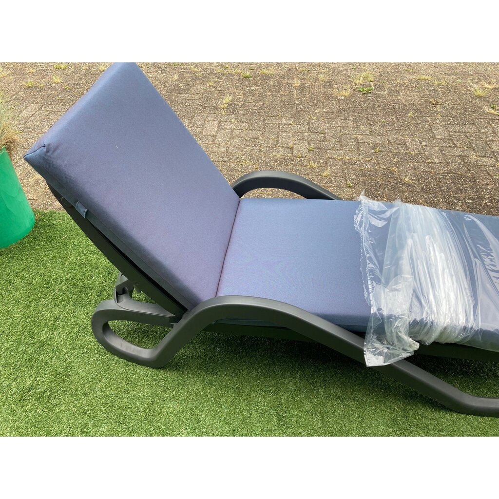 Ligbedshop Ligbedkussen strak Sunbrella 6cm of 8cm dik Blauwpaars