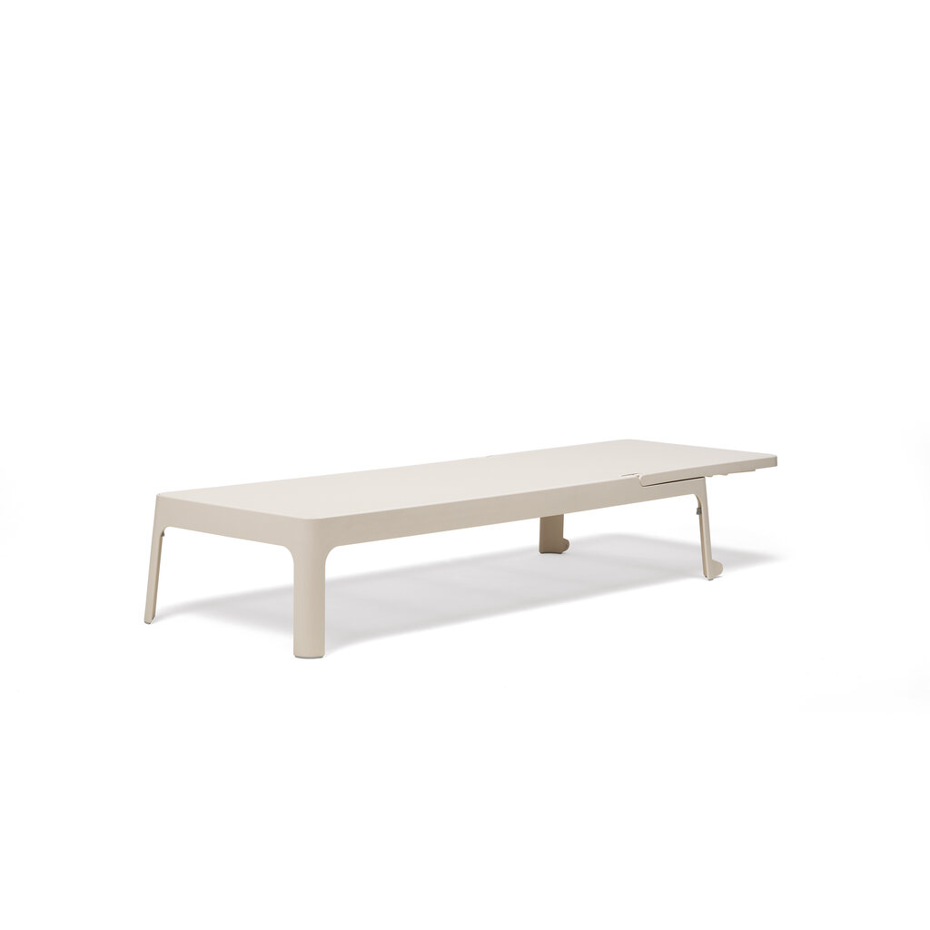 Nardi Lang modern ligbed Plano van sterk kunststof met ademend textileen