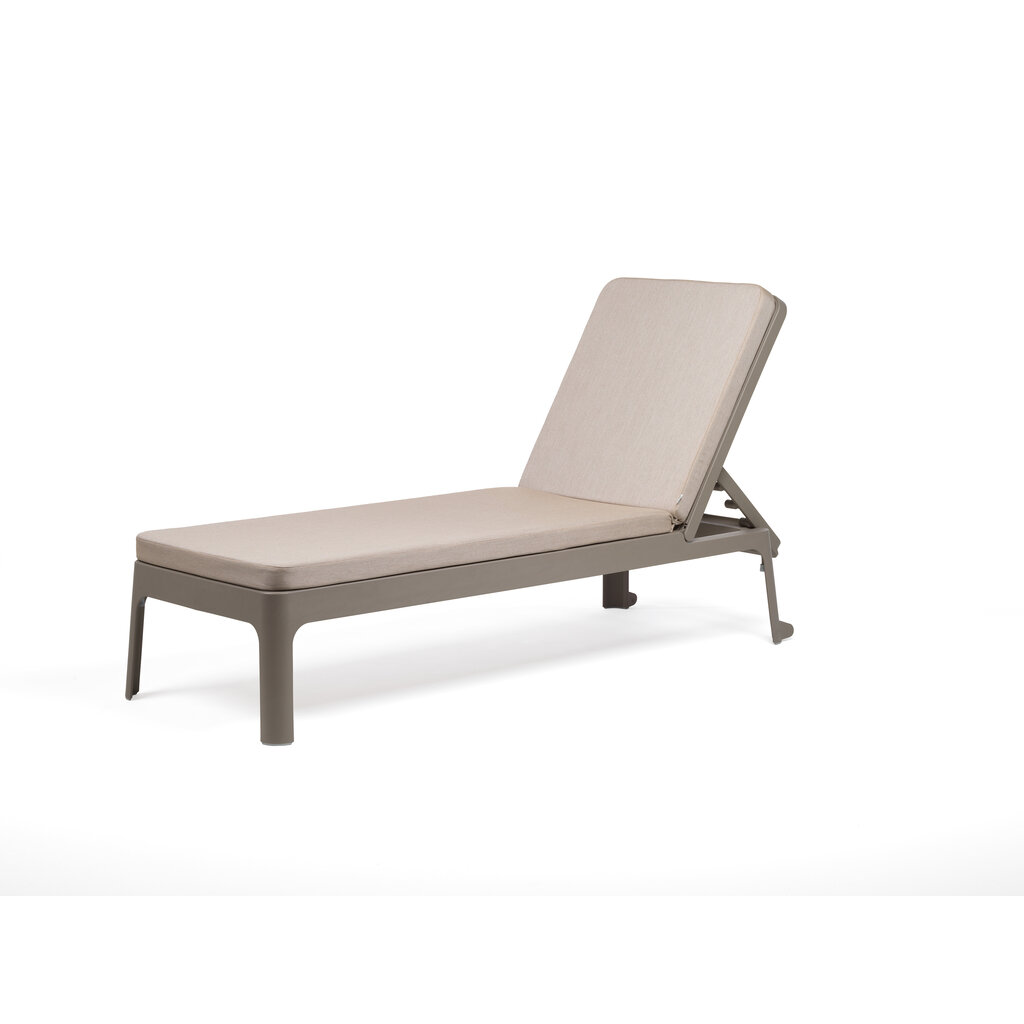 Nardi Lang modern ligbed Plano van sterk kunststof met ademend textileen