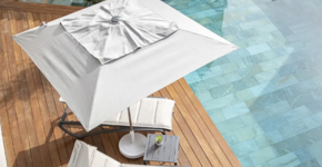 Hoe krijg je weerplekken uit een parasol?