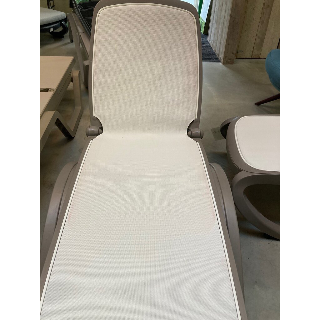 Nardi Ligbed Omega gekleurd frame extra hoog  SALE