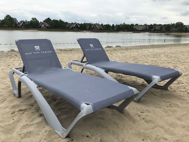 zakelijke inkoop ligbedden strand
