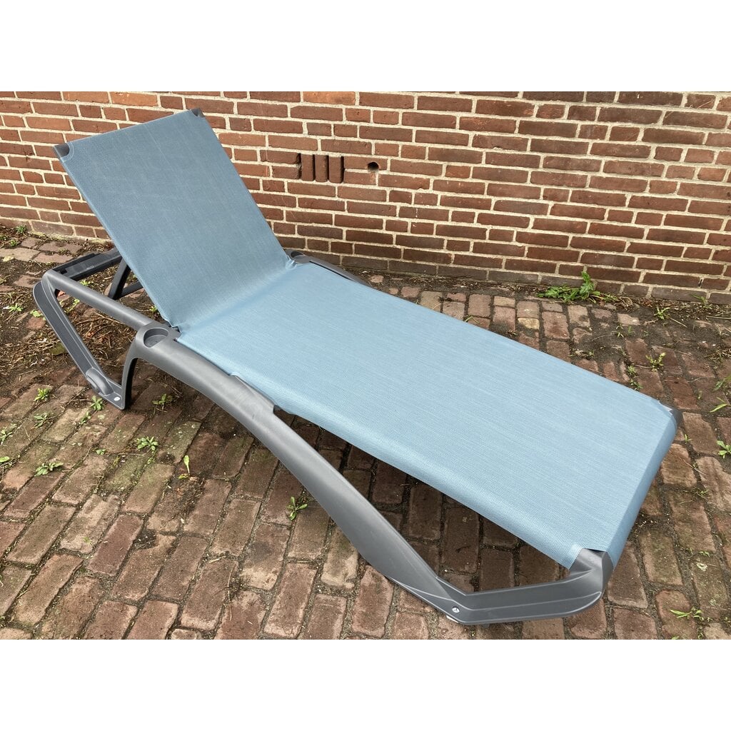 Resol Ligbed Marina Club donkergrijs frame met atlantisch blauw textileen SALE