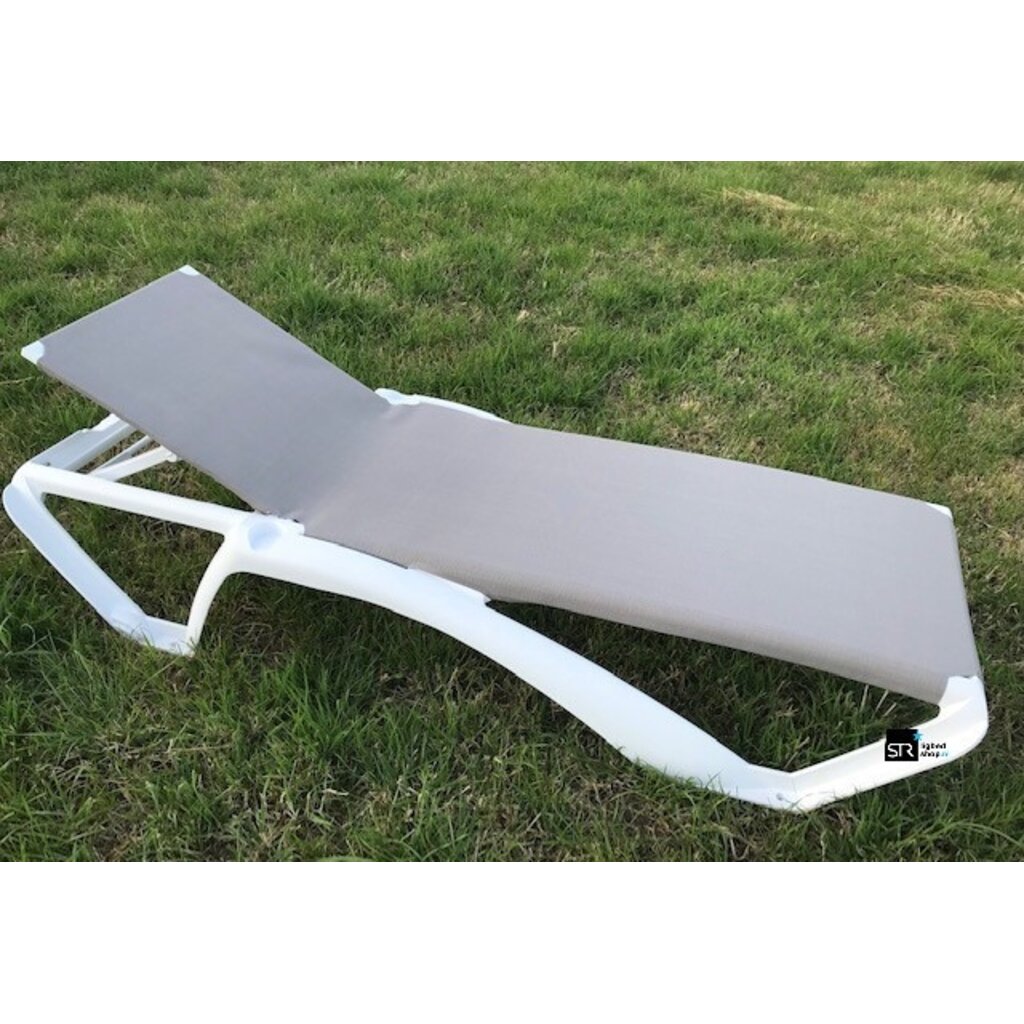 Resol Ligbed Marina Club wit frame met lichtgrijs textileen SALE