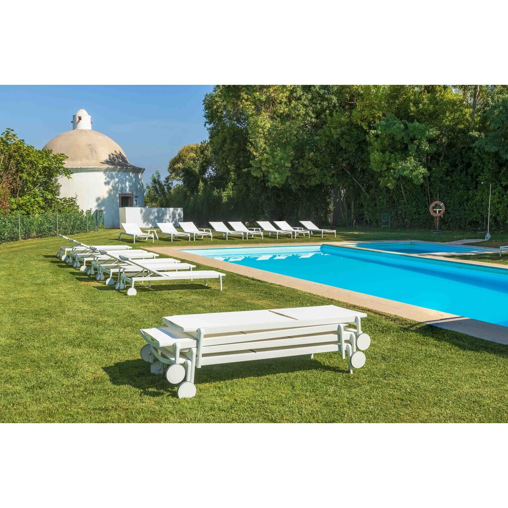 Ezpeleta Aluminium ligbed Lago met textileen en grote wielen