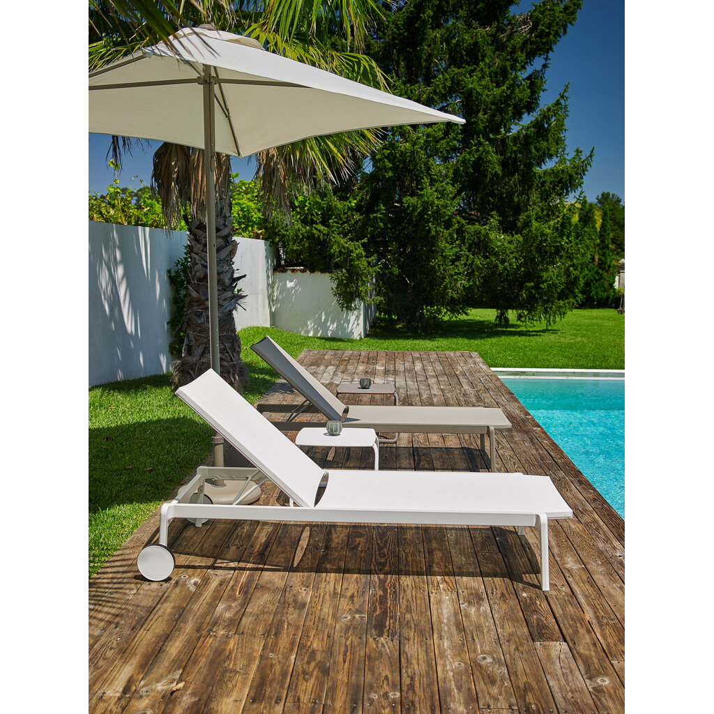 Ezpeleta Aluminium ligbed Lago met textileen en grote wielen