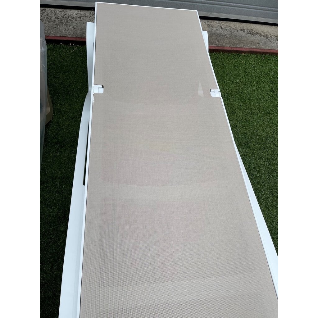 Siesta Ligbed Pacific Ocean wit frame met taupe textileen SALE