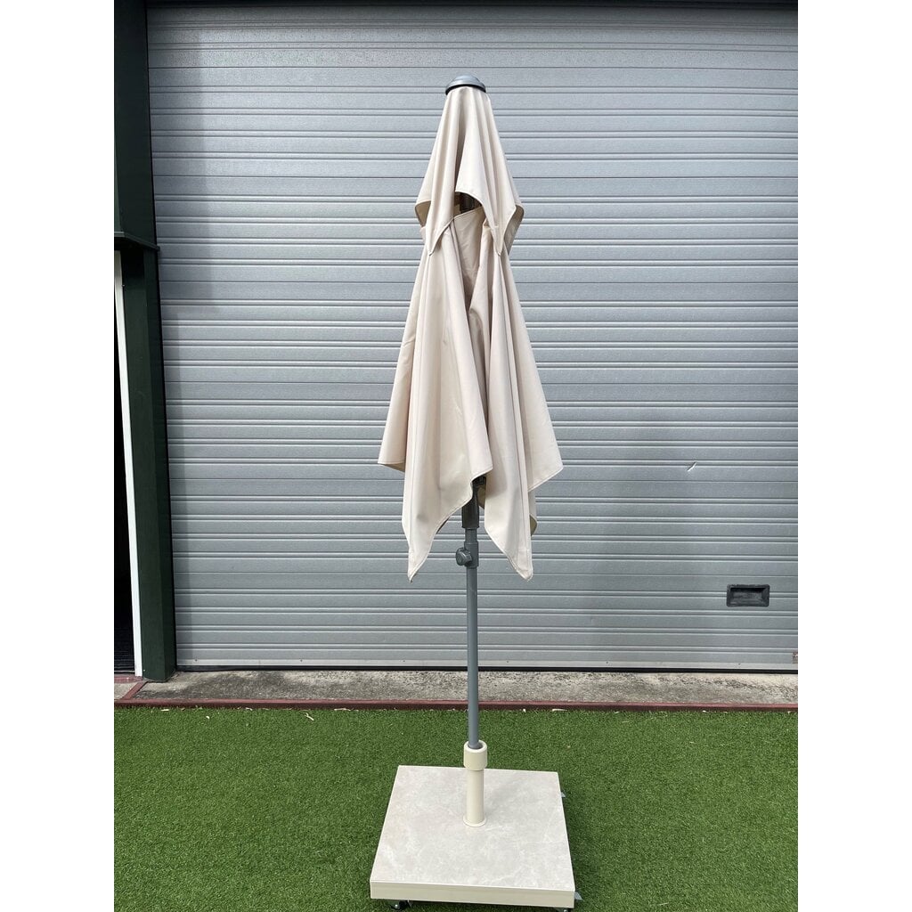 Grosfillex Parasol Eco 200x200 ecru SALE
