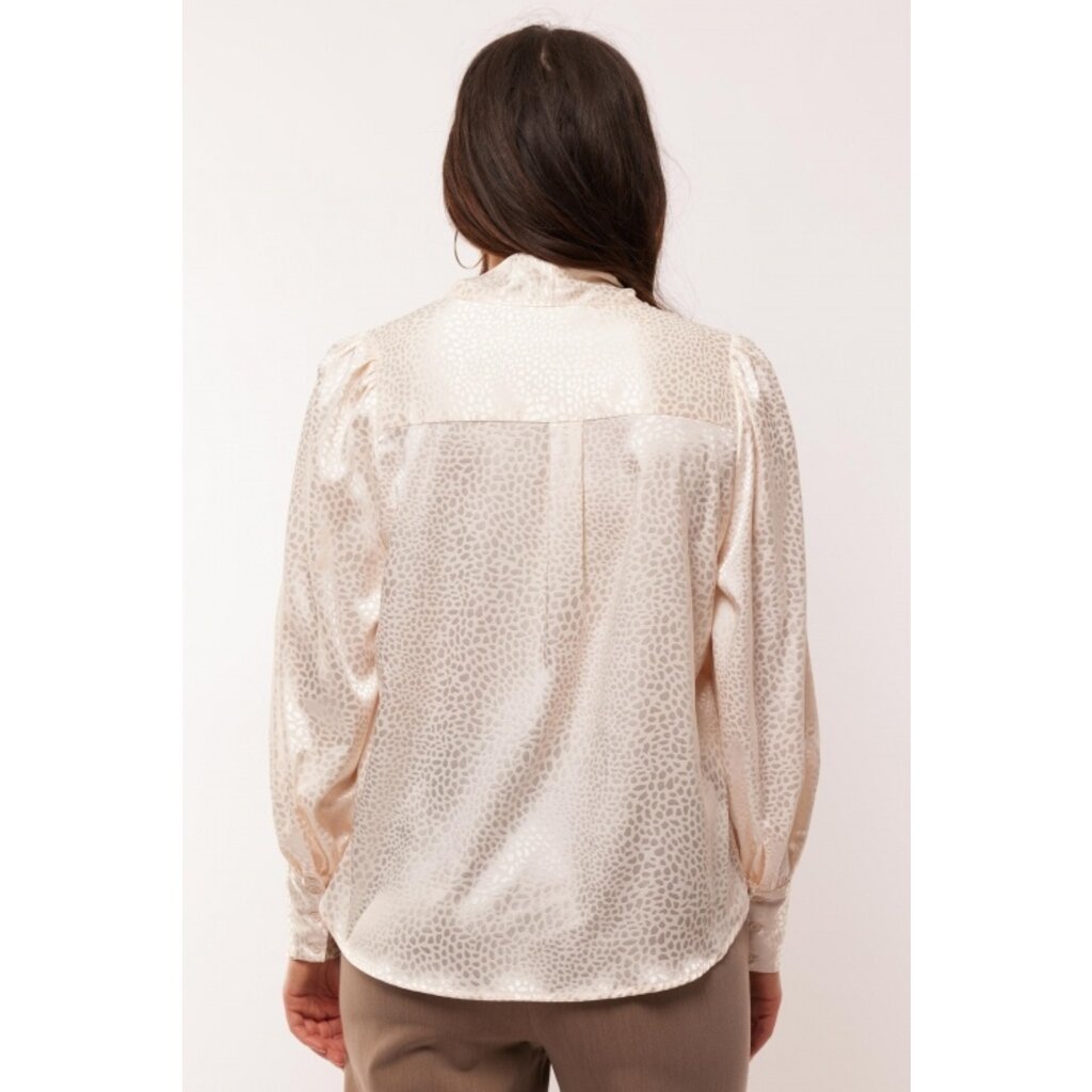 C&S the label Caylinn top Sand