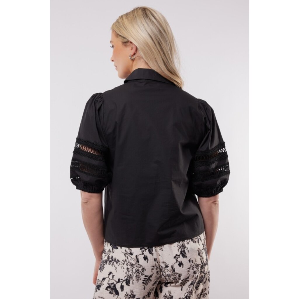 C&S the label Blouse Santa Cruz Black