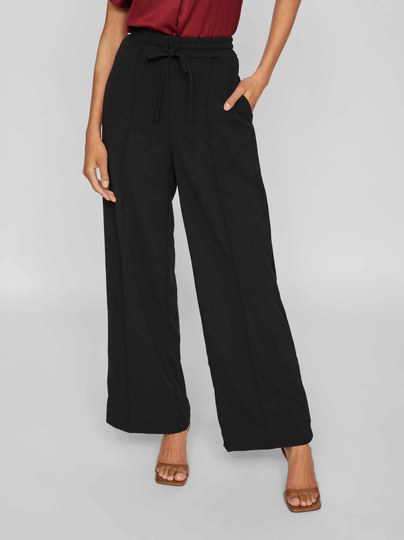 Vila Broek Viclua Black