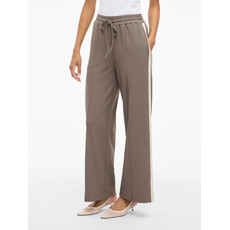 Vila Broek Viclua Track Falcon