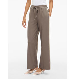 Vila Broek Viclua Track Falcon