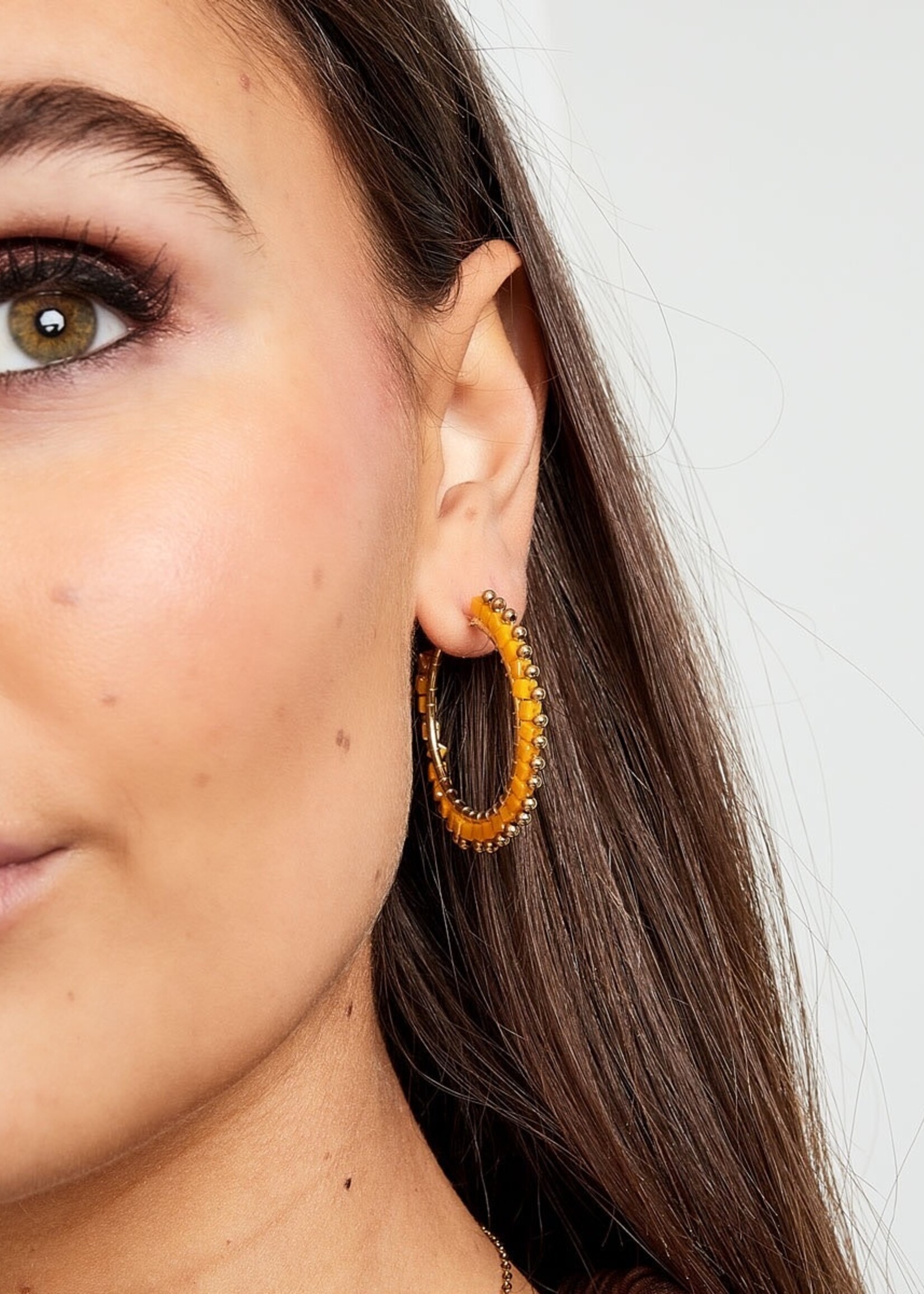 Oorbellen vierkante kralen  dots