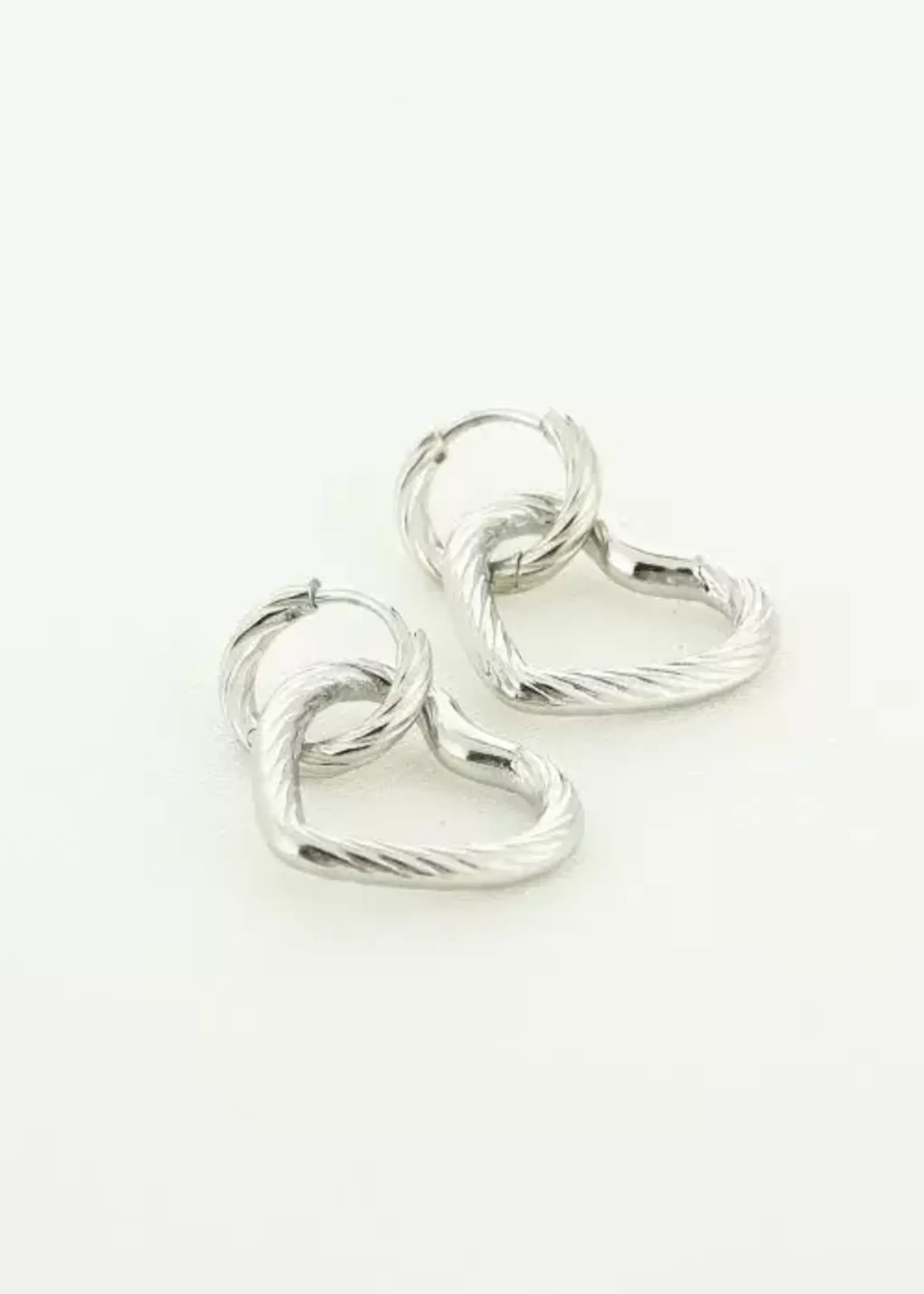 More the Firm Oorbellen twisted heart