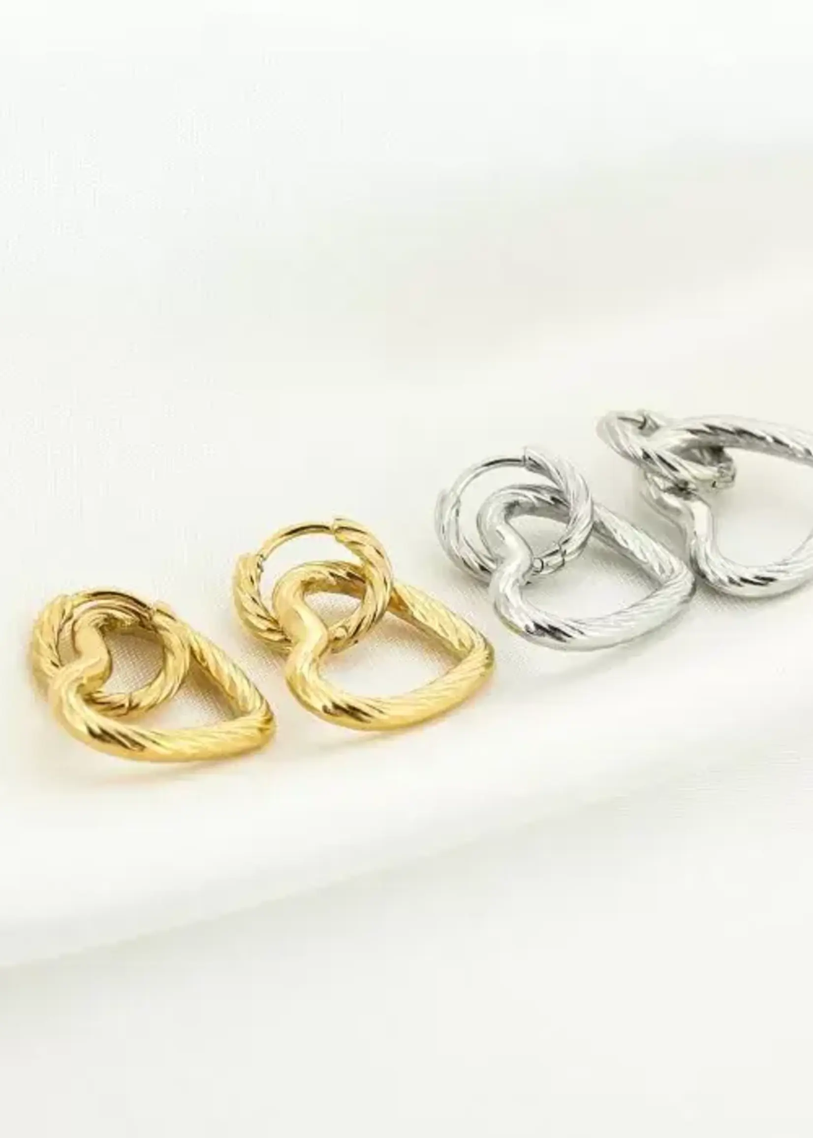 More the Firm Oorbellen twisted heart