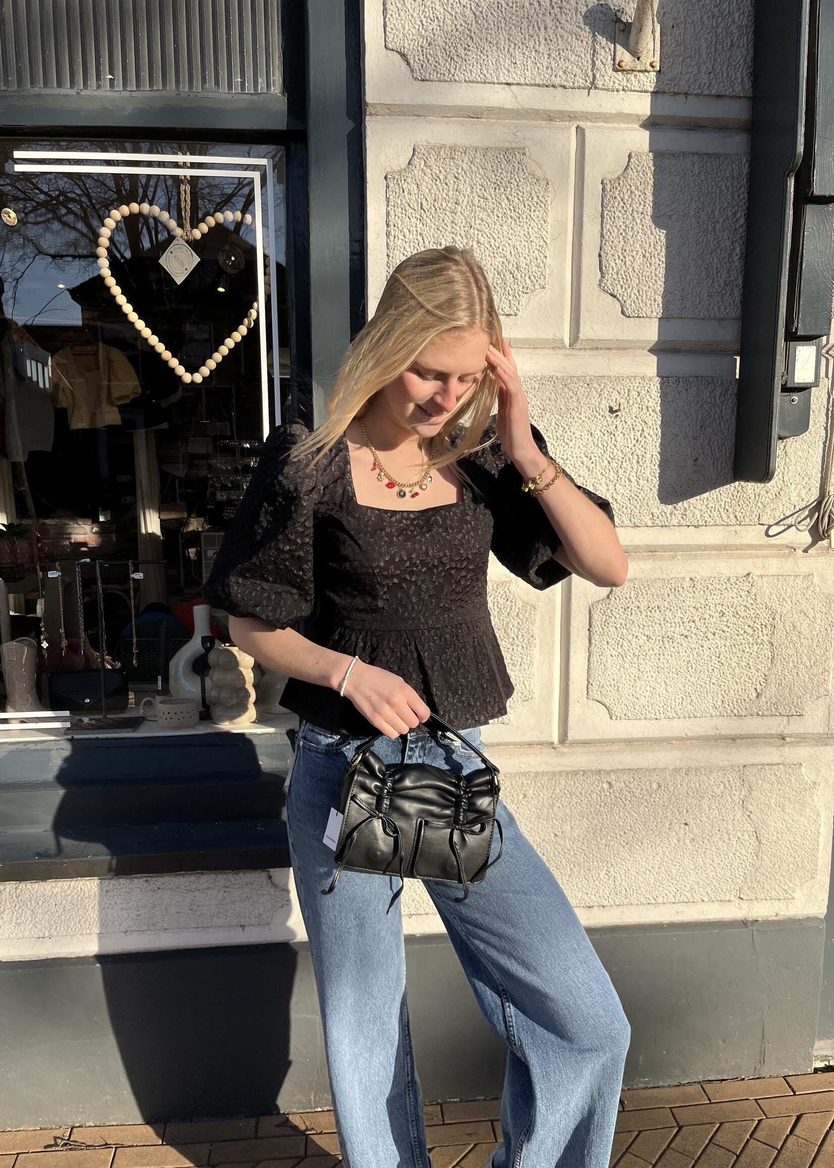 Flo Boutique Top Blossom Black