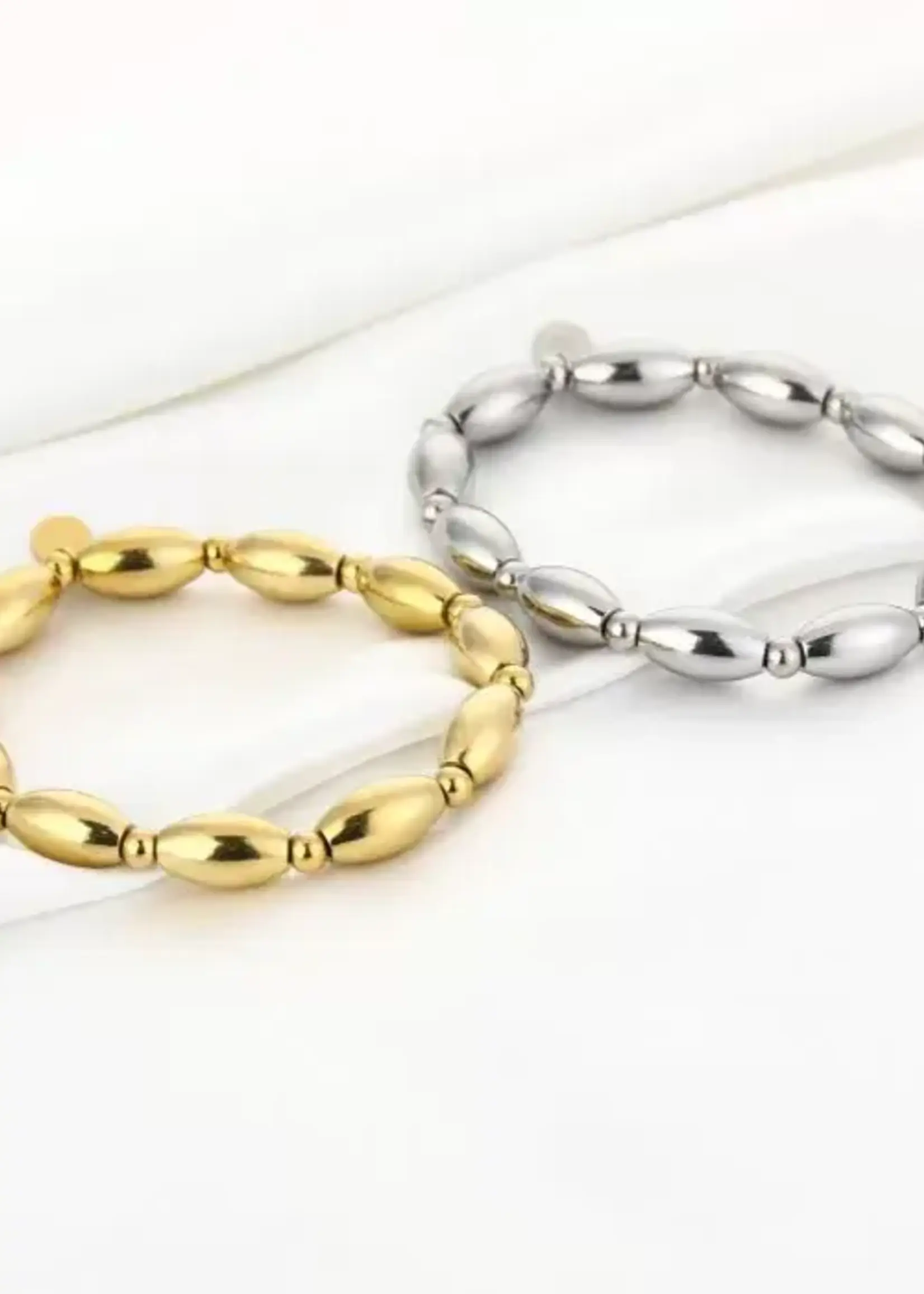 More the Firm Armband Oval Link