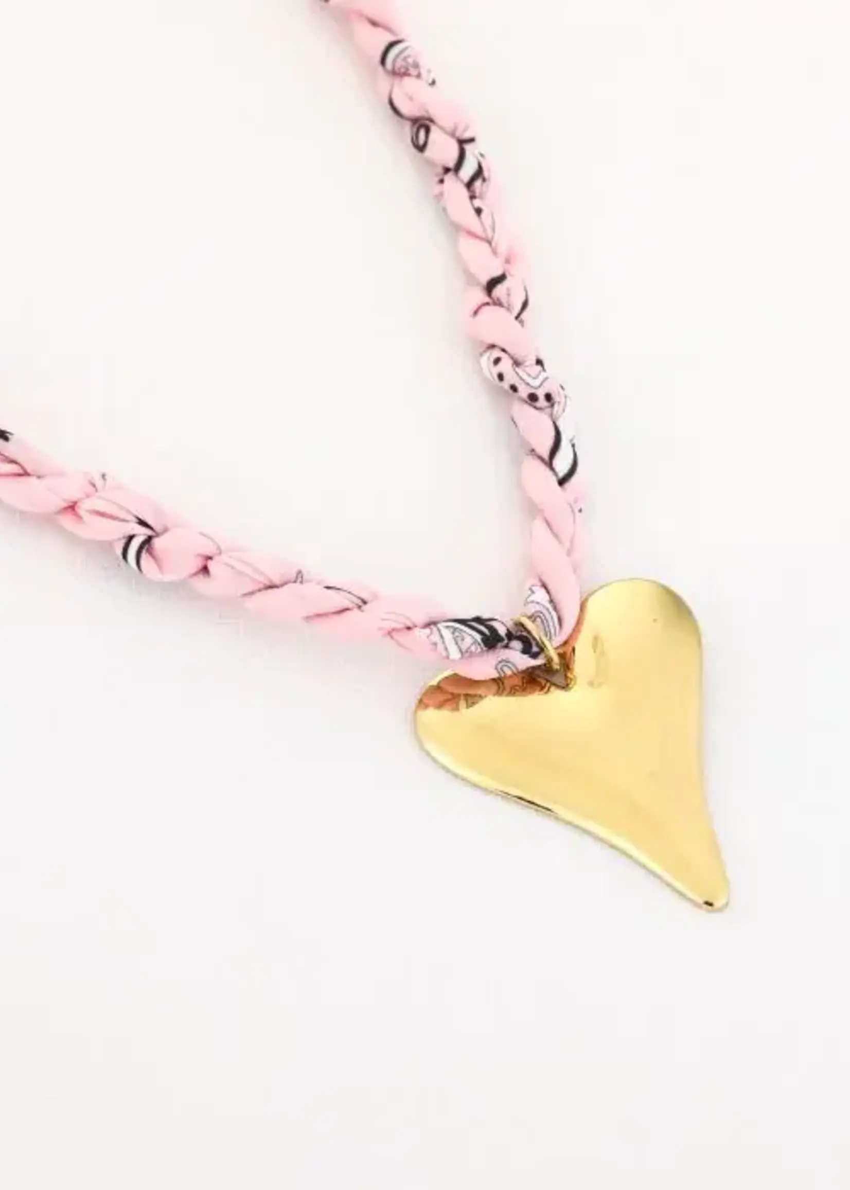 More the Firm Bandana ketting big  charm