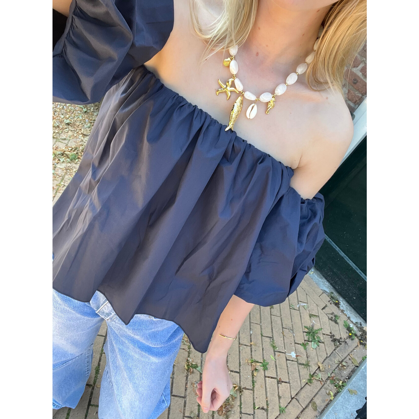 Flo Boutique Top Essie Navy