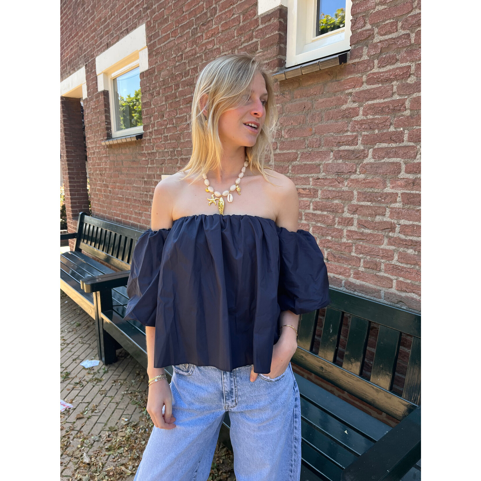 Flo Boutique Top Essie Navy