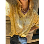 Flo Boutique Lace shirt v-neck Brooklyn Yellow
