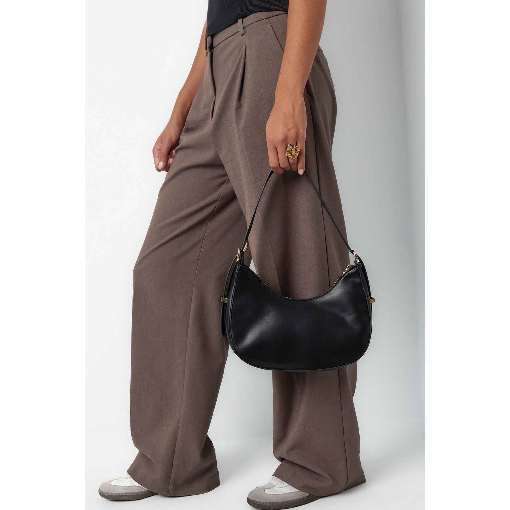 Flo Boutique Tas Half Moon Beige