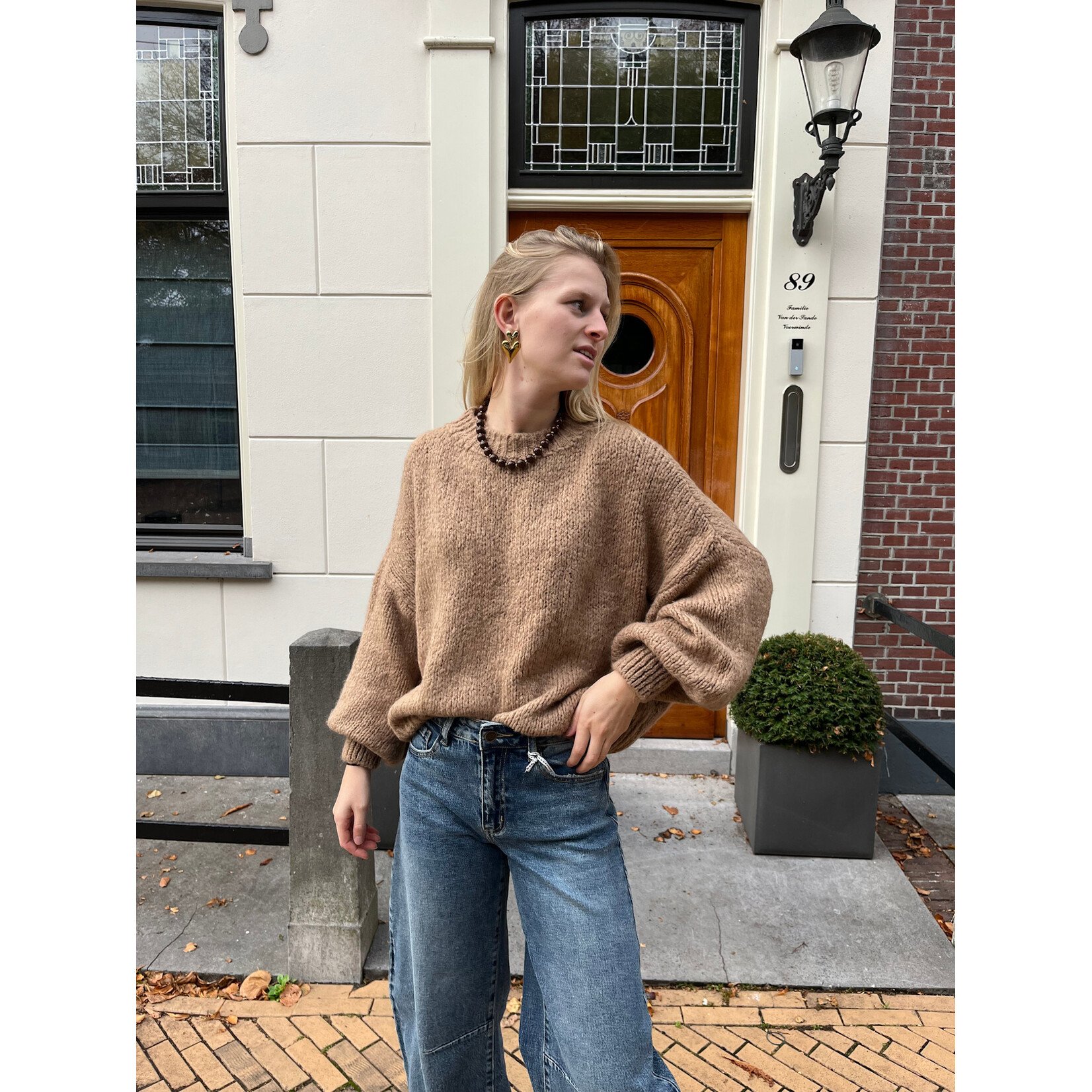 Flo Boutique Cosy trui Diede Camel