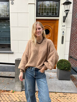 Flo Boutique Cosy trui Diede Camel